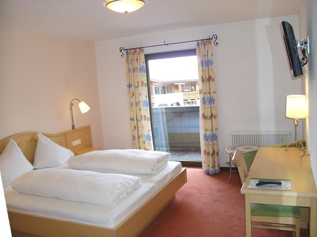 Hirzingerhof Hotel Westendorf Room photo